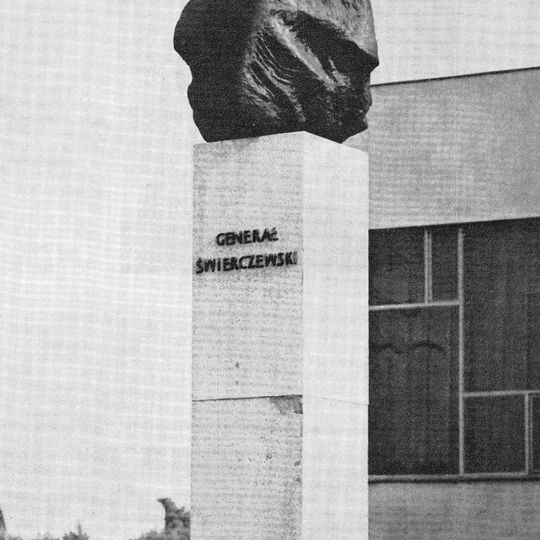 Pomnik Karola Świerczewskiego w Warszawie