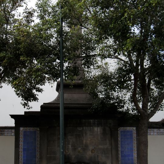 Fontanário do Torreão