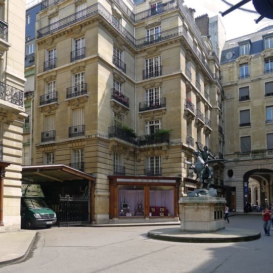 Square de l'Opéra-Louis-Jouvet