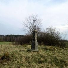 Kříž jihovýchodně od Těchonic