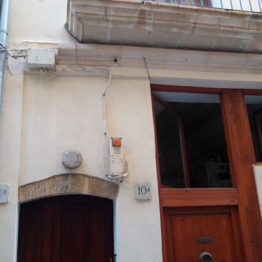 Habitatge gòtic al carrer de Sant Llorenç