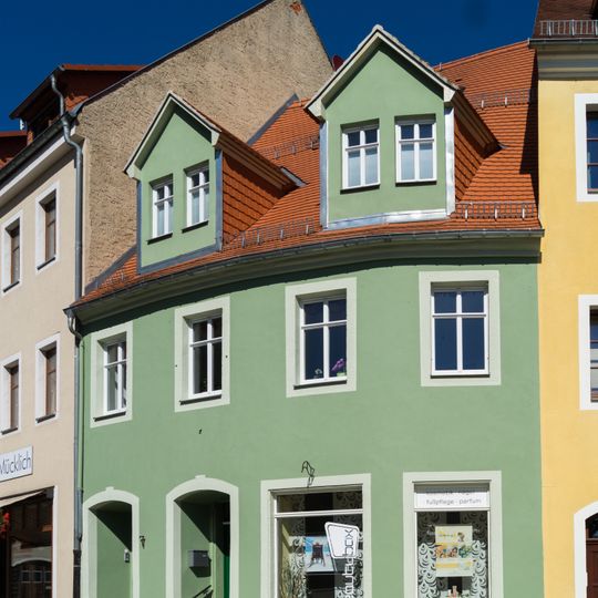 Wohnhaus in geschlossener Bebauung Kirchplatz 7