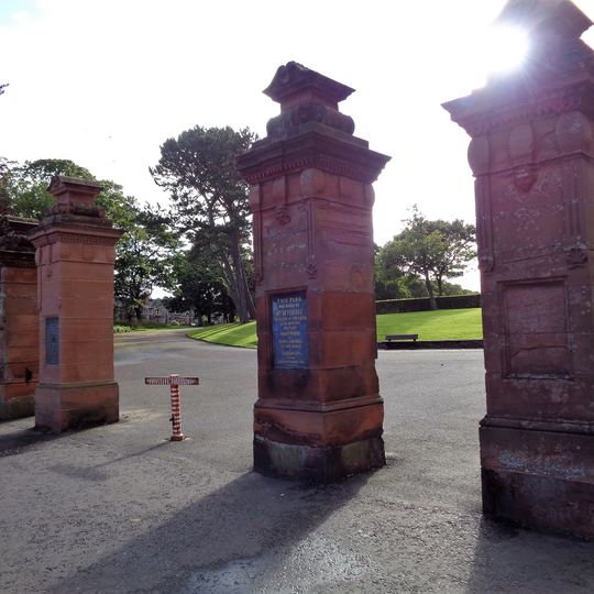 Kirkcaldy, Beveridge Park, South-east Gate