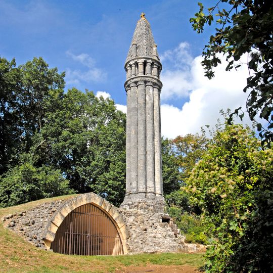 Lanterne des morts de Fenioux