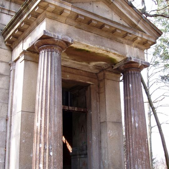 Mausoleum in Jelenia Góra - Maciejowa