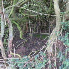 Kříž u polní cesty jižně od Cvikova