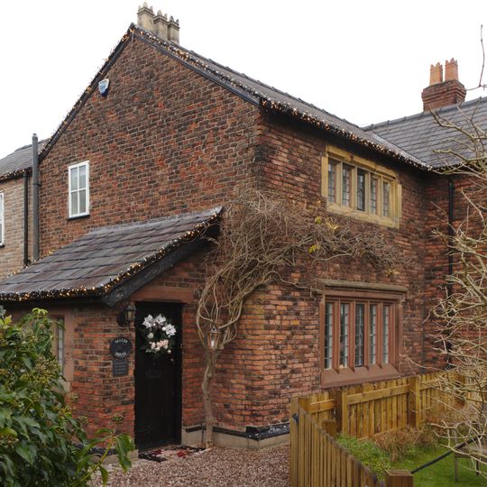 Valley House, Aintree