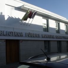 Biblioteca Pública Municipal de Aznalcázar - Ignacio y Francisco Mora