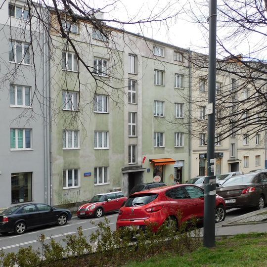 Dom przy placu Przymierza 1