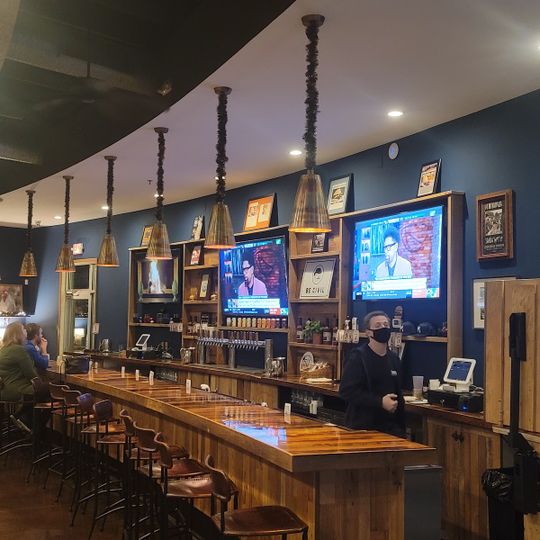 Mac's Local Eats