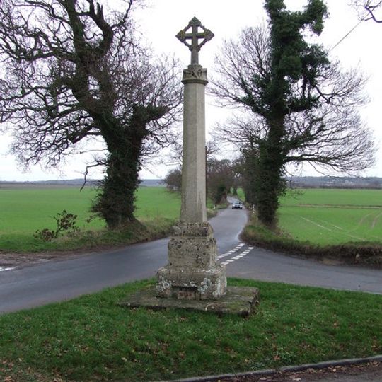 Aylmerton Cross