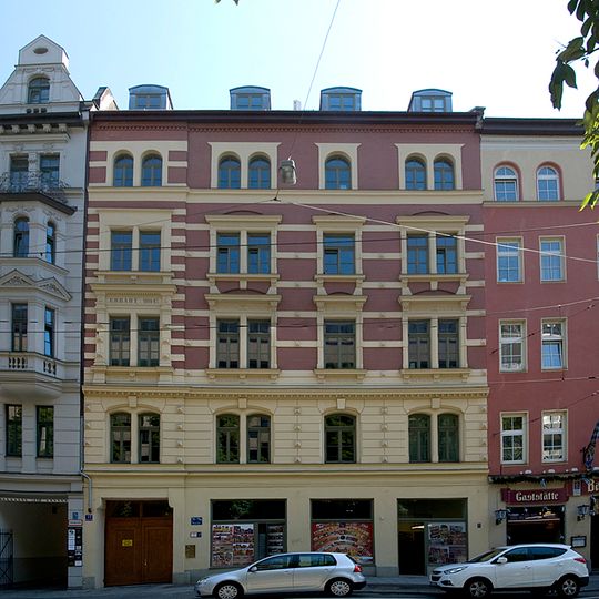 Bayerstraße 79