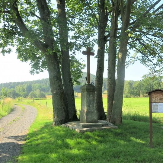 Kříž naproti domu 23 v Panském