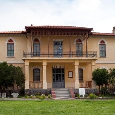 Villa Modiano, Topsin