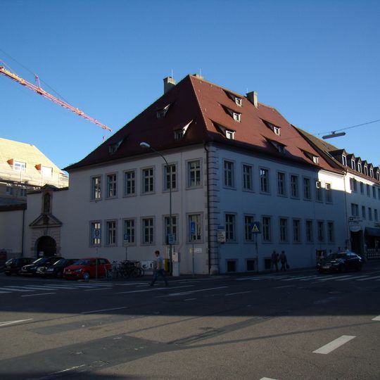 Katholisches Pfarramt Stift Haug, ehemalige Stiftsherrenkurie