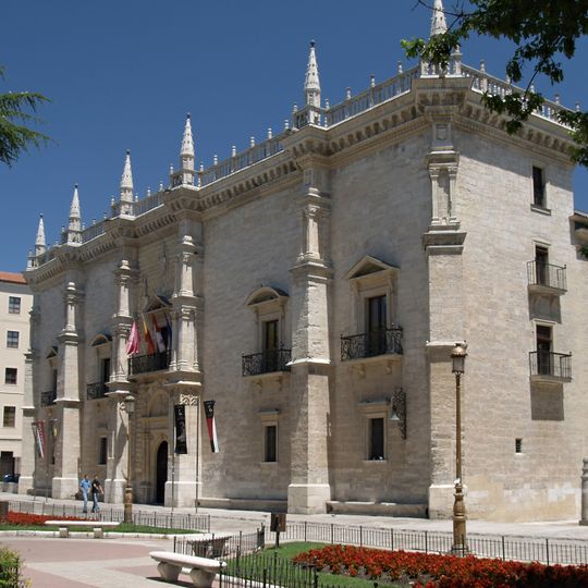 Santa Cruz Palace