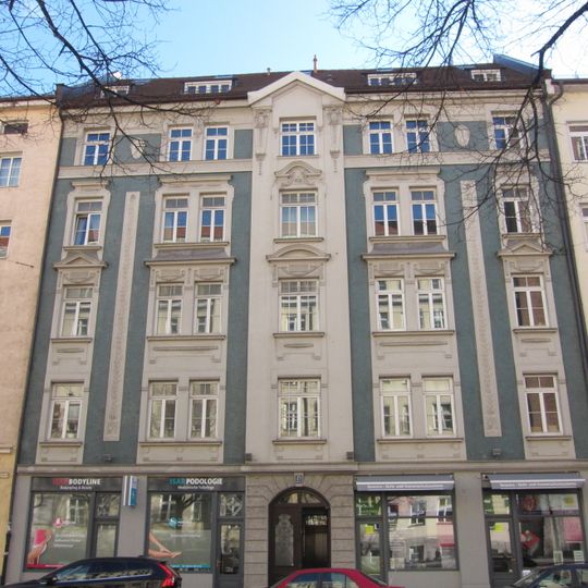 Miets- und Geschäftshaus