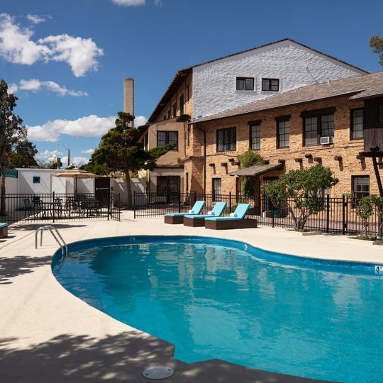 Historic El Rancho Hotel