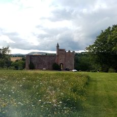 Airlie Castle