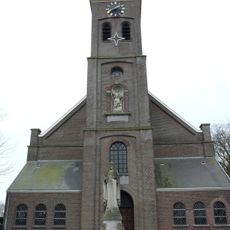 Statue of Sacred Heart of Jesus Christ