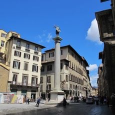 Piazza Santa Trinita