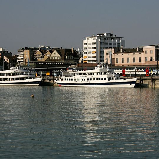 Port facility with pier, railroad station and warehouses