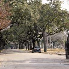 Oakwood Cemetery