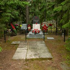 Братская могила советских воинов, погибших в борьбе с фашистами (Кирьямо)