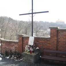 Železný kříž na hřbitově v Náměšti nad Oslavou