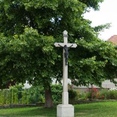 Kříž na návsi