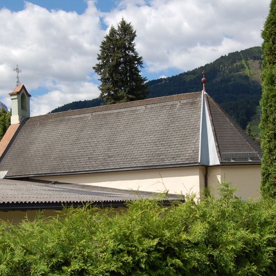 Kapelle mit Einsegnungshalle, Aufbahrungshallen