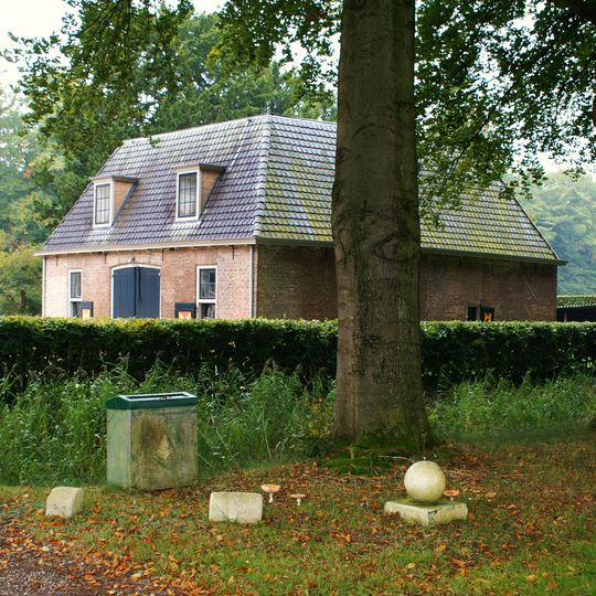 De Vollenhof: koetshuis