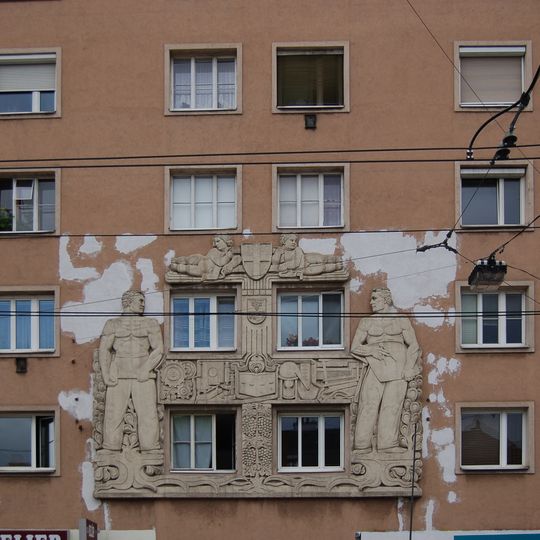 Christine-Nöstlinger-Hof