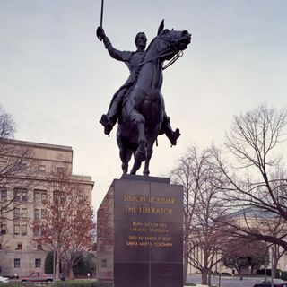 Estatua ecuestre de Simón Bolívar