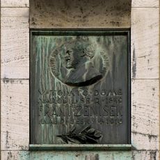 Pamětní deska Františka Ženíška na domě Štěpánská 610/12 v Praze