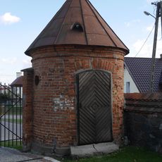 Ogrodzenie z 3 kaplicami murowanymi i 1 drewnianą