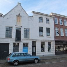 Kwakkelstein: pakhuis, woonhuis, binnenplaats