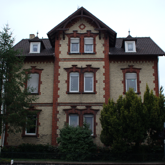 Mehrfamilienhaus