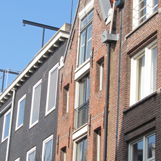 Pakhuis met puntgevel