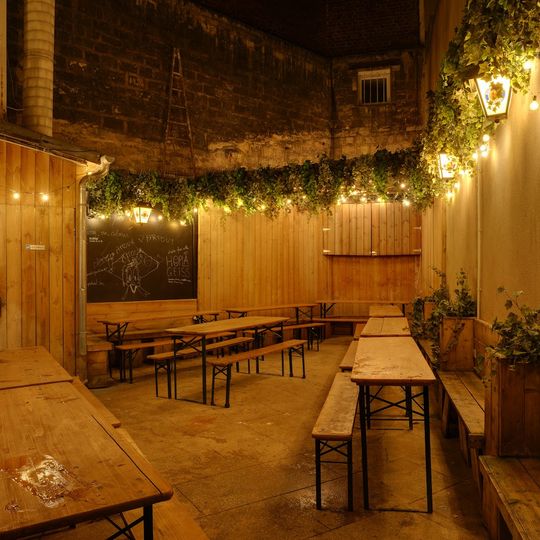 Neighborhood Beer Garden Montmartre