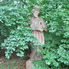 Socha svatého Jana Nepomuckého v lapidáriu před muzeem v Chomutově