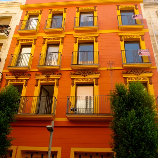 Edifici al raval del Pallol, 6-8