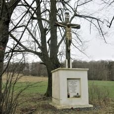 Kříž u silnice jižně od Haslic