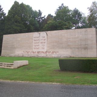 Monument to Jewish Fallen Soldiers