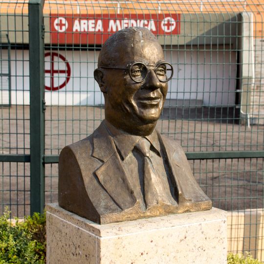 Paulo Machado De Carvalho monumento