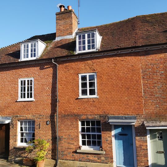 1 2, Middle Church Lane