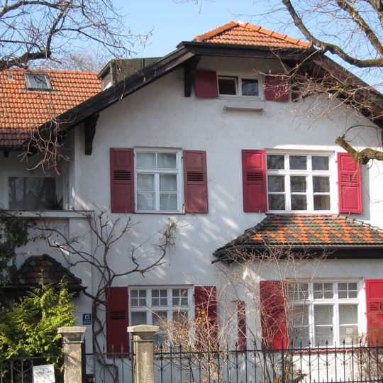 August-Exter-Straße 15