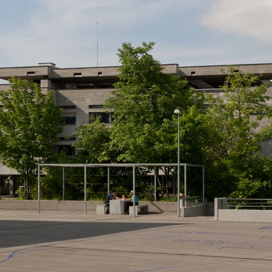 Neumatt school complex, secondary school building