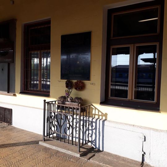 Pomník obětem 2. světové války na nádraží v Táboře