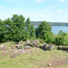 2016 excavation of Skällvik castle ruins